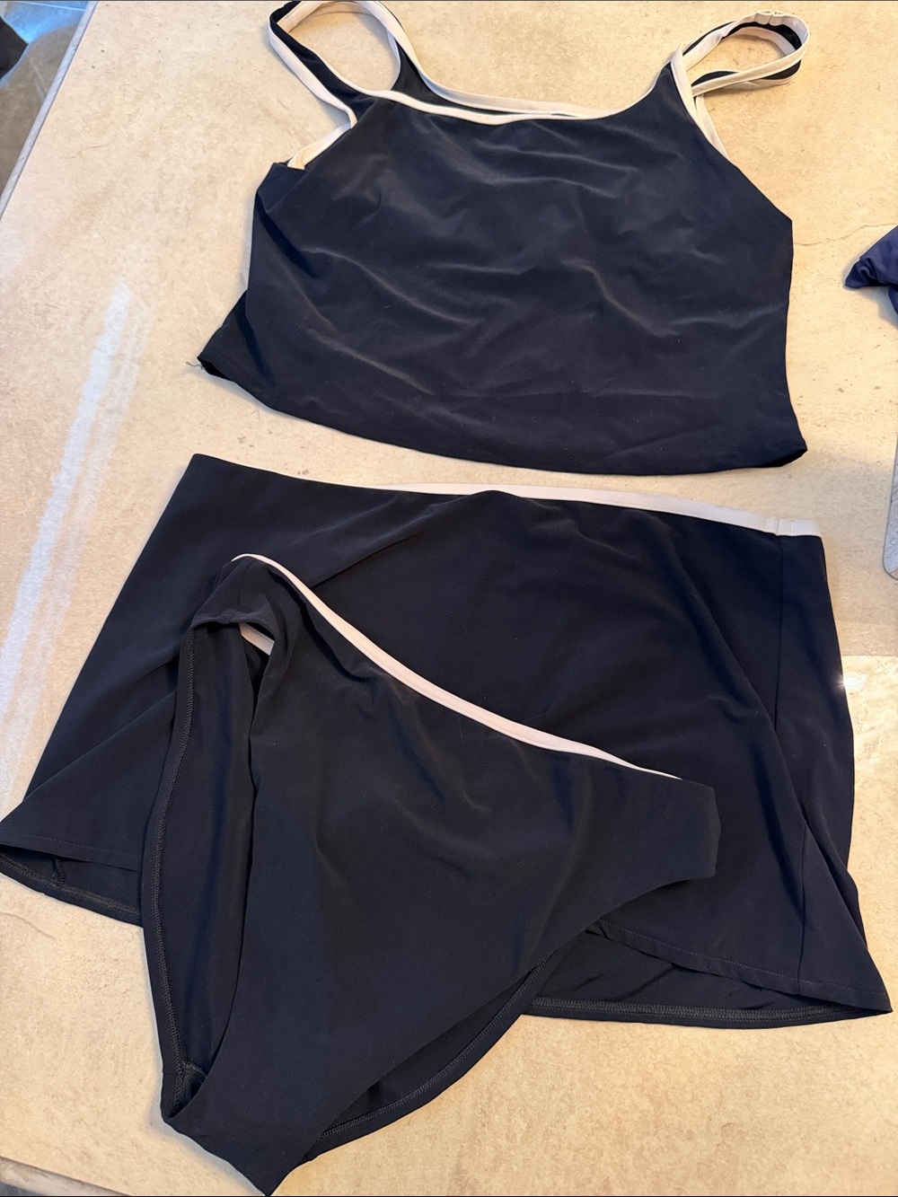 Victorias Secret 3 piece Color Block tankini in Black & White Size Large.